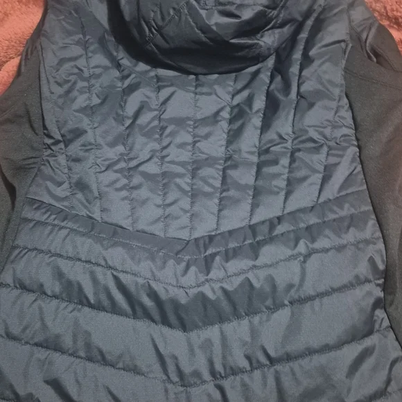 Smartwool Black Smartloft Womens Hybrid Vest. Small NWT - Picture 3 of 10